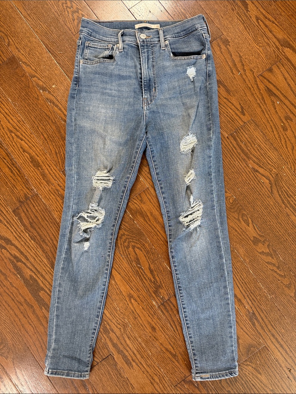 Levi's Distressed Skinny Jeans in Light Blue Wash